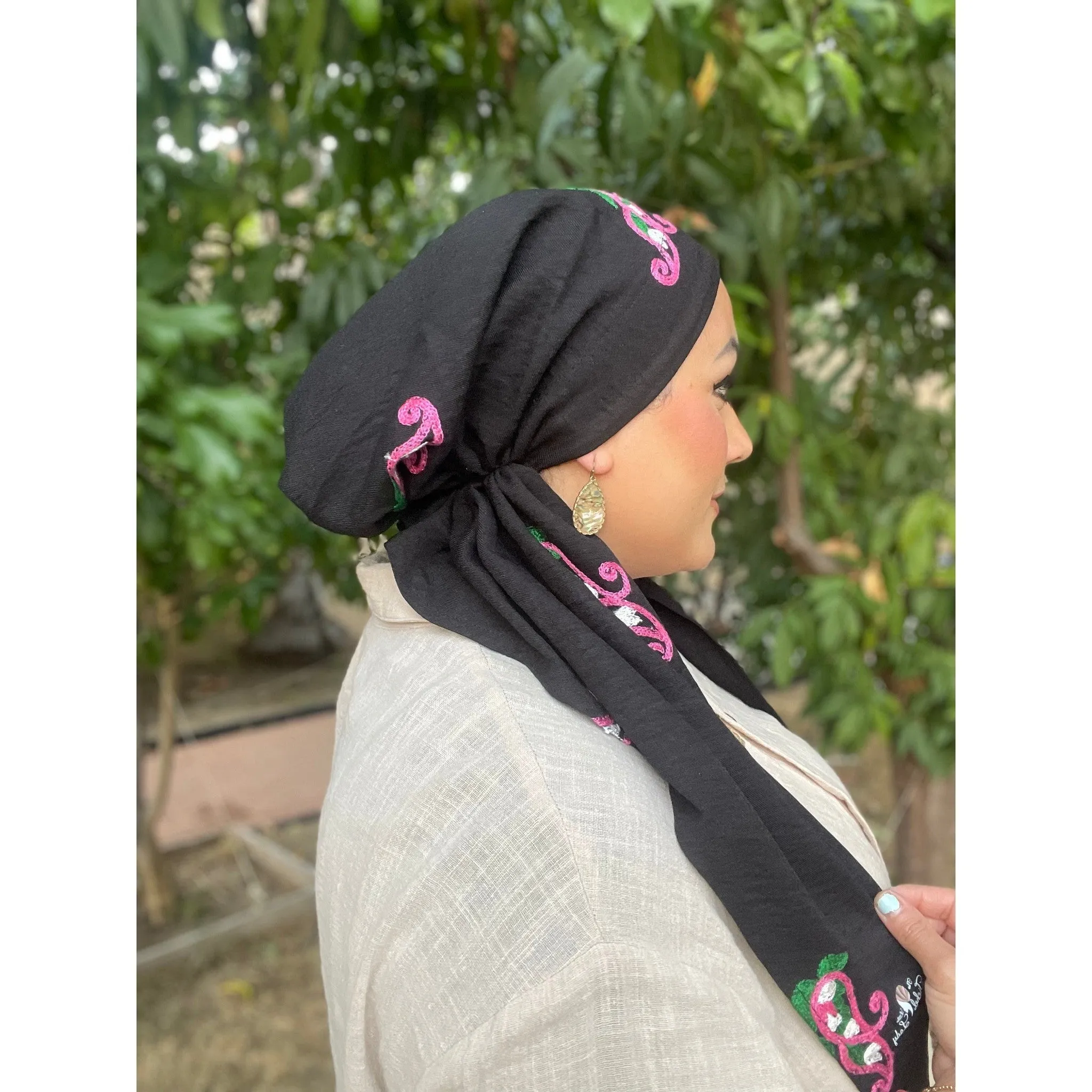 Linen Embroidered Pretied w/ VELVET HEADBAND & Adjustable Circumference - Black/Pink