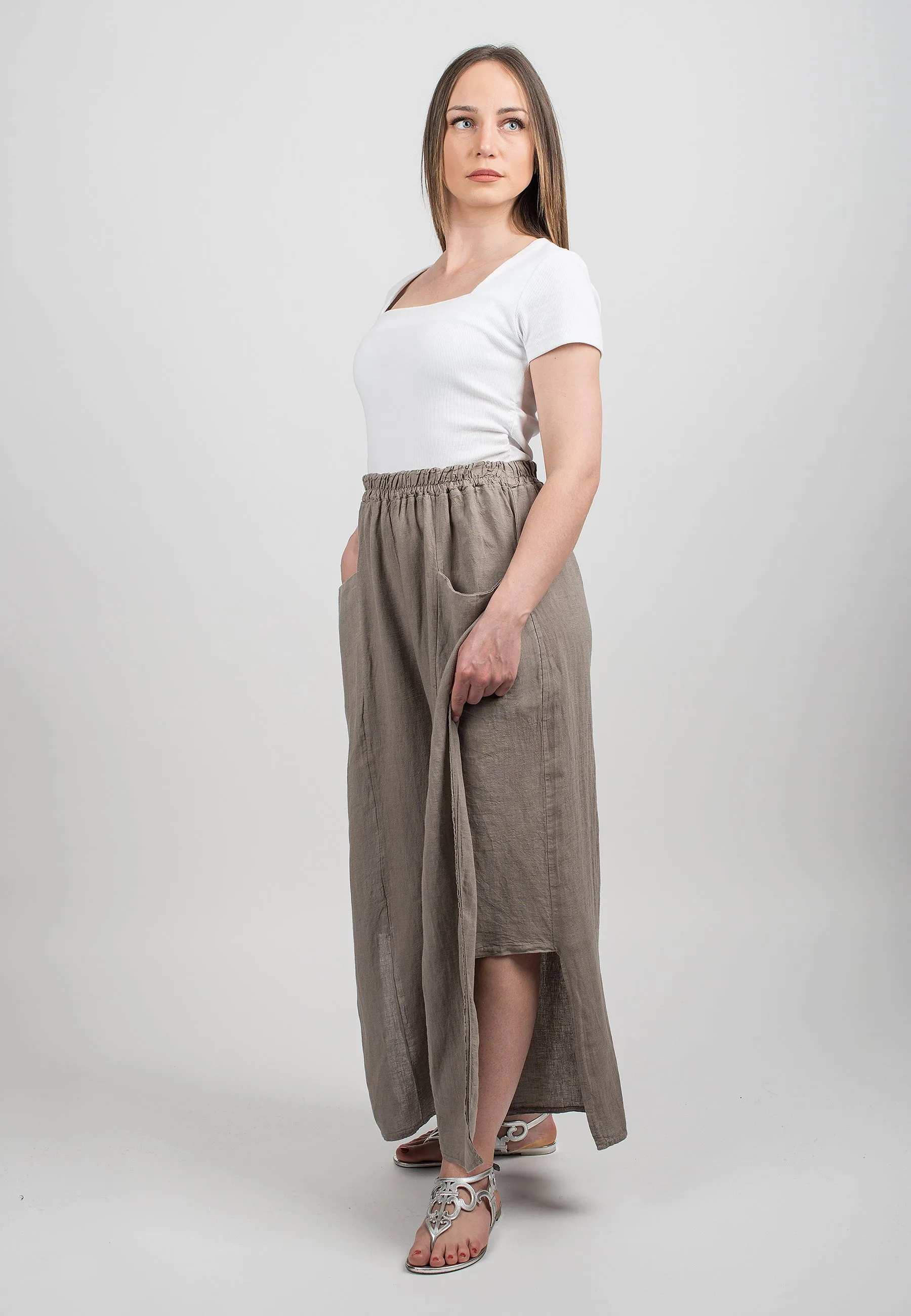 Slit trousers in 100% linen