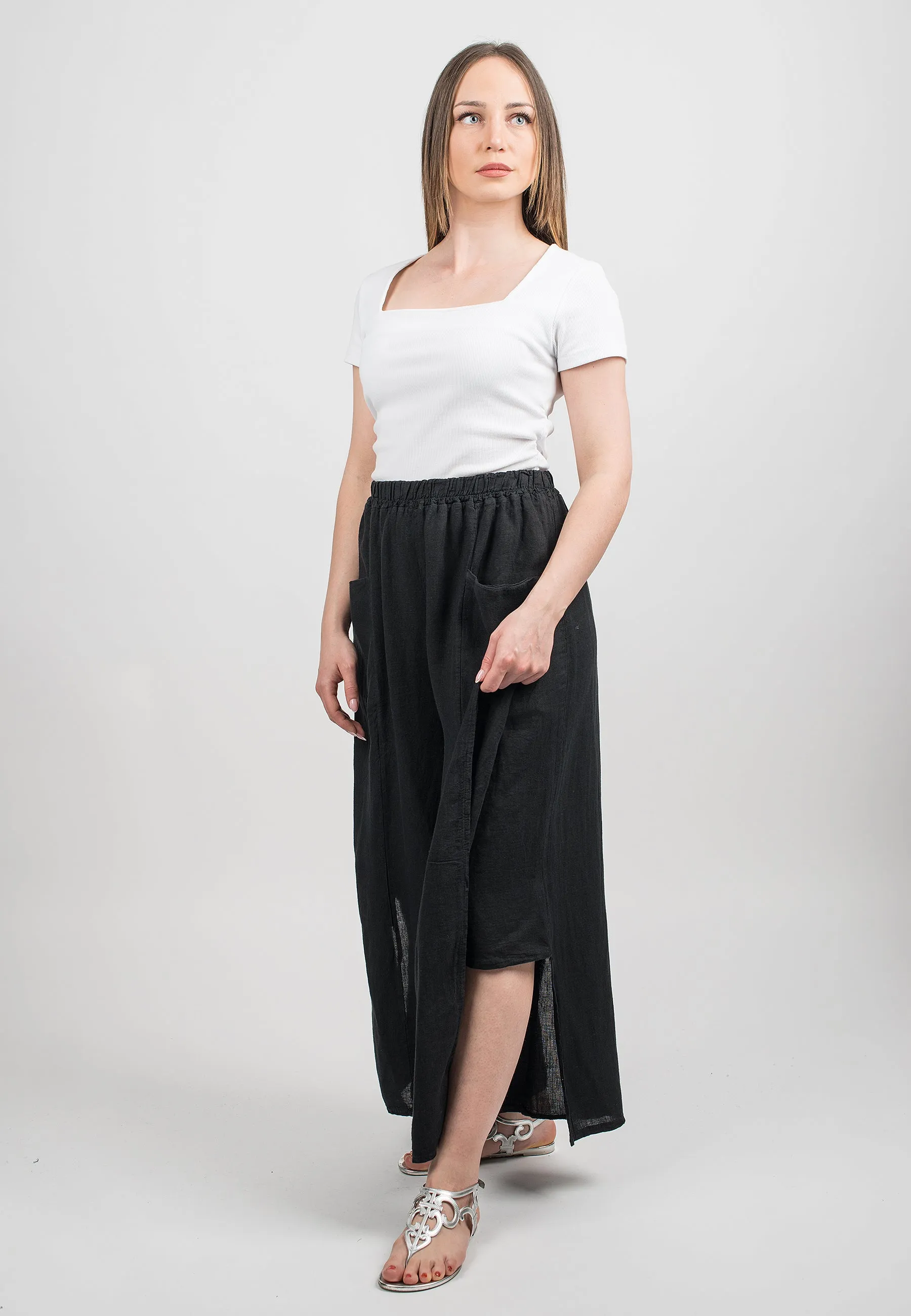 Slit trousers in 100% linen