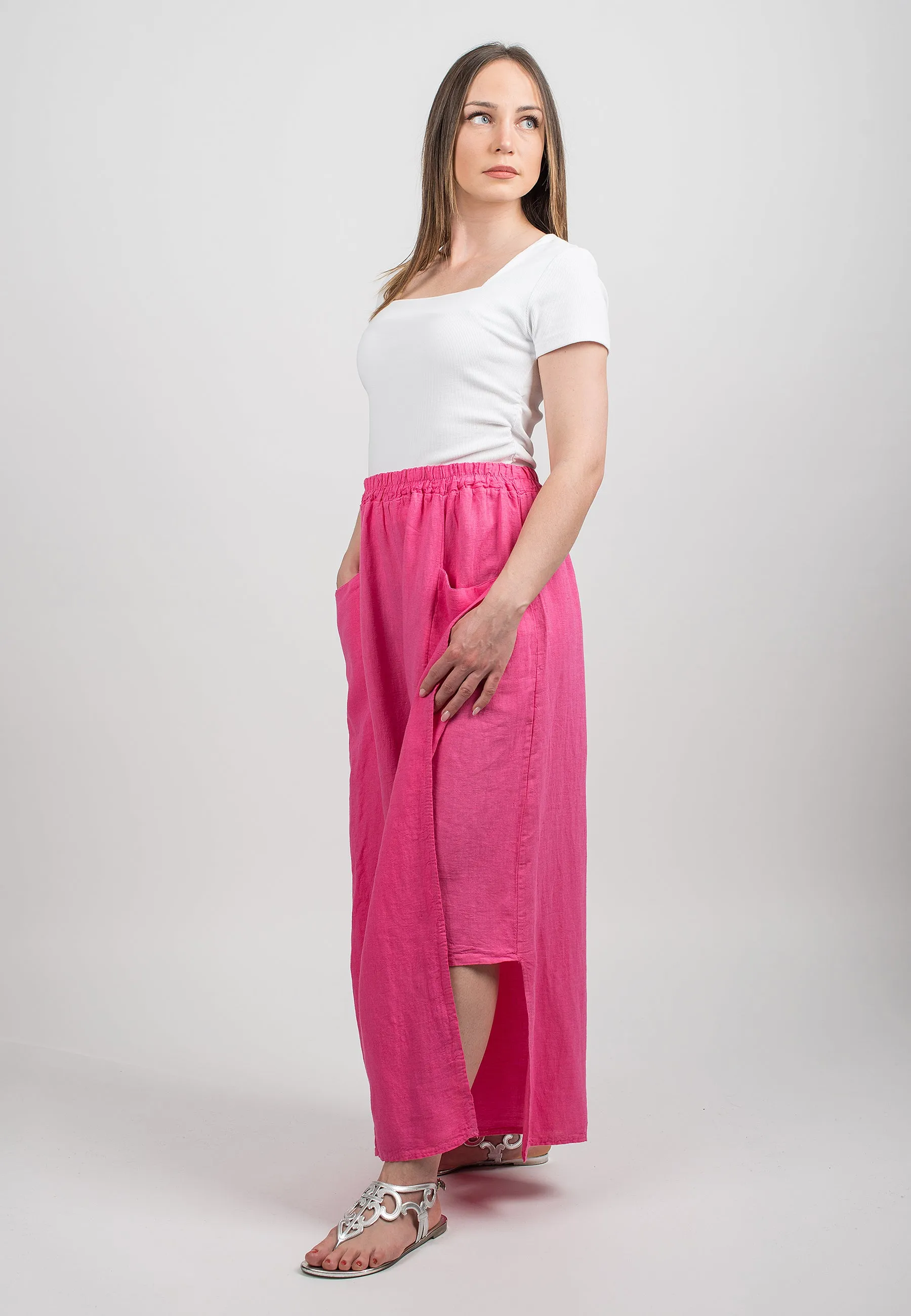 Slit trousers in 100% linen