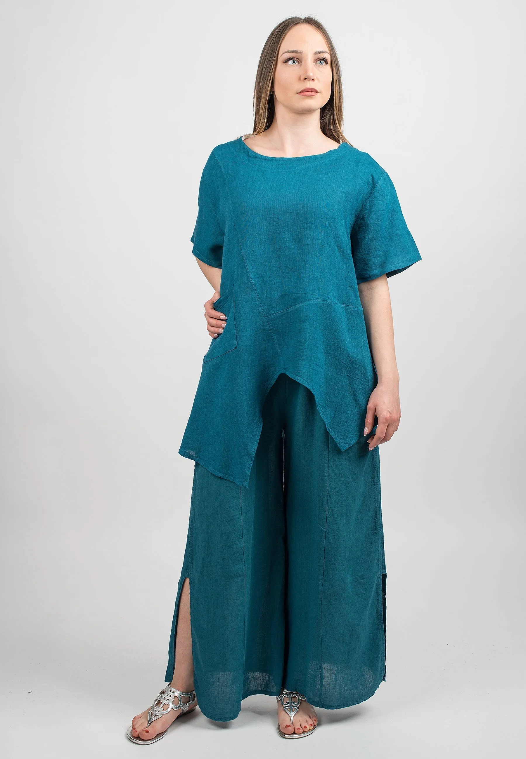 Slit trousers in 100% linen