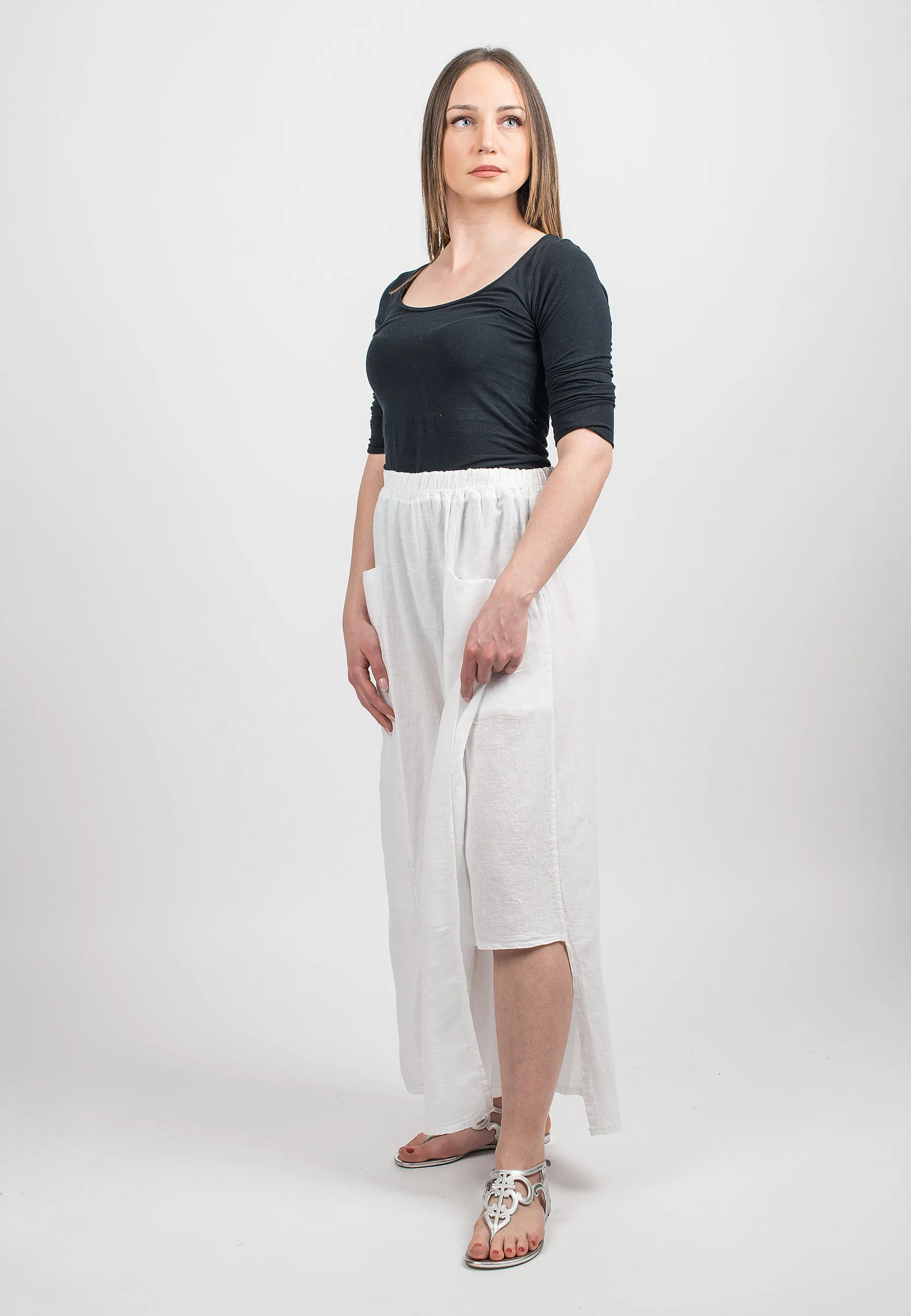 Slit trousers in 100% linen