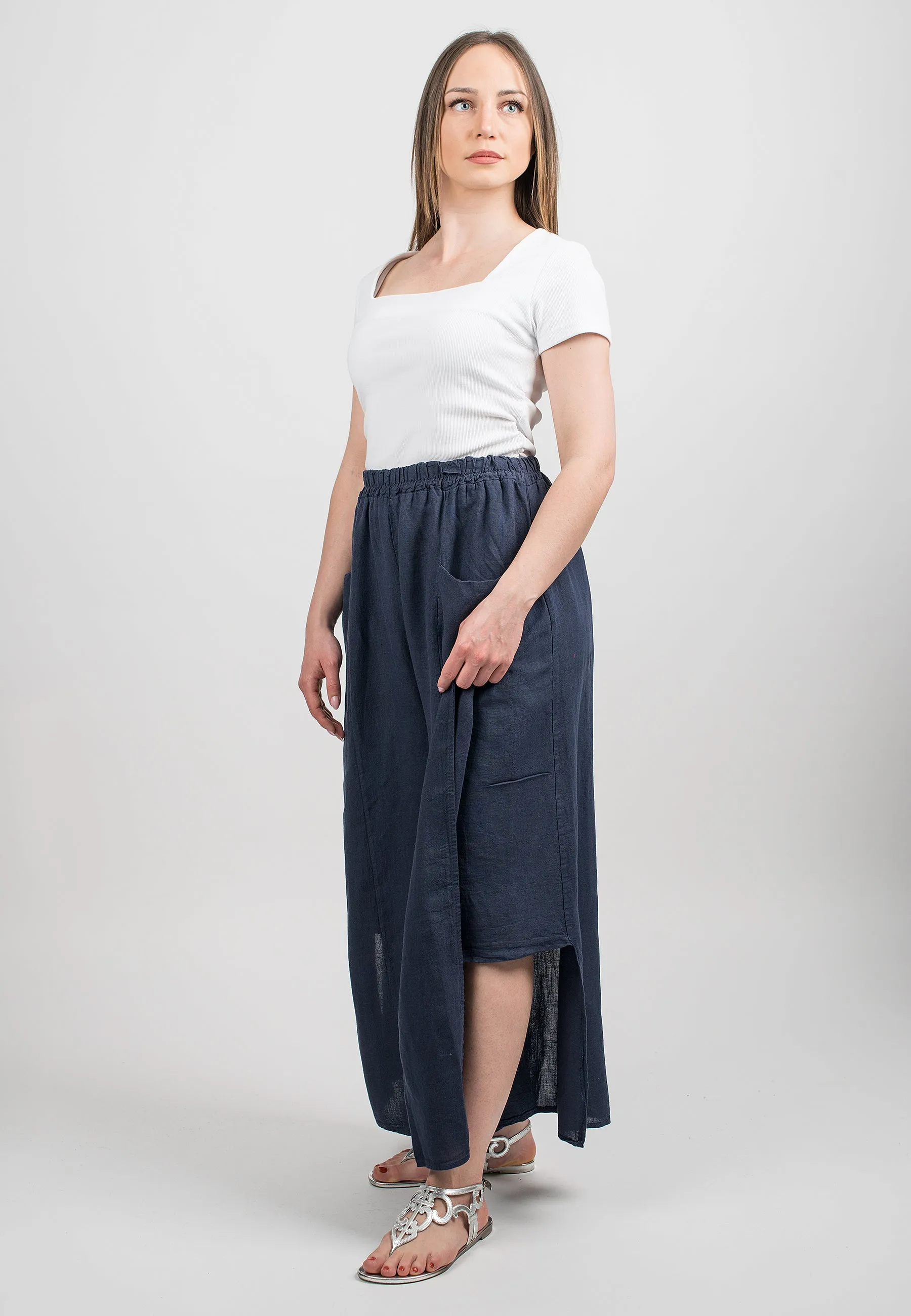 Slit trousers in 100% linen