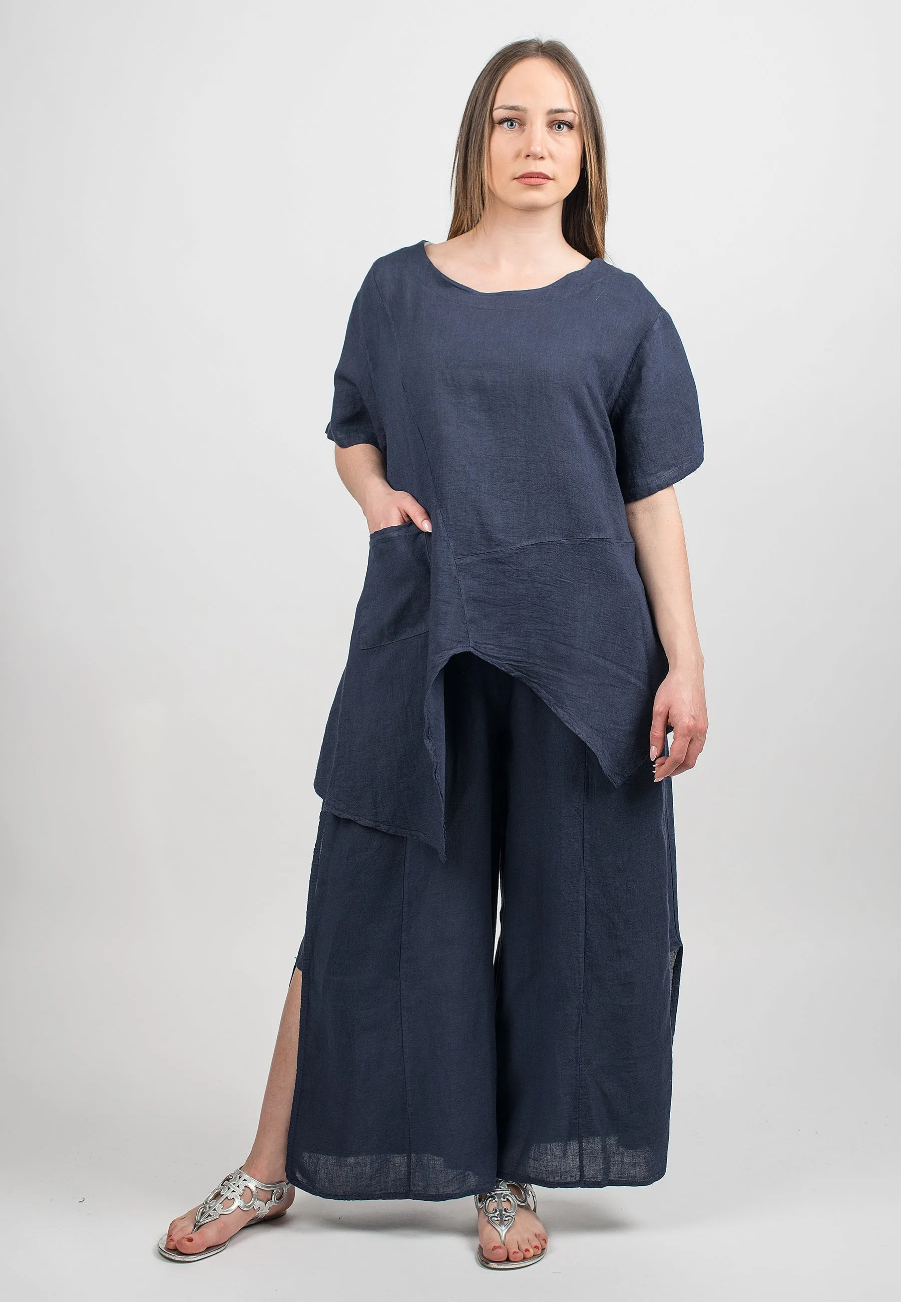 Slit trousers in 100% linen