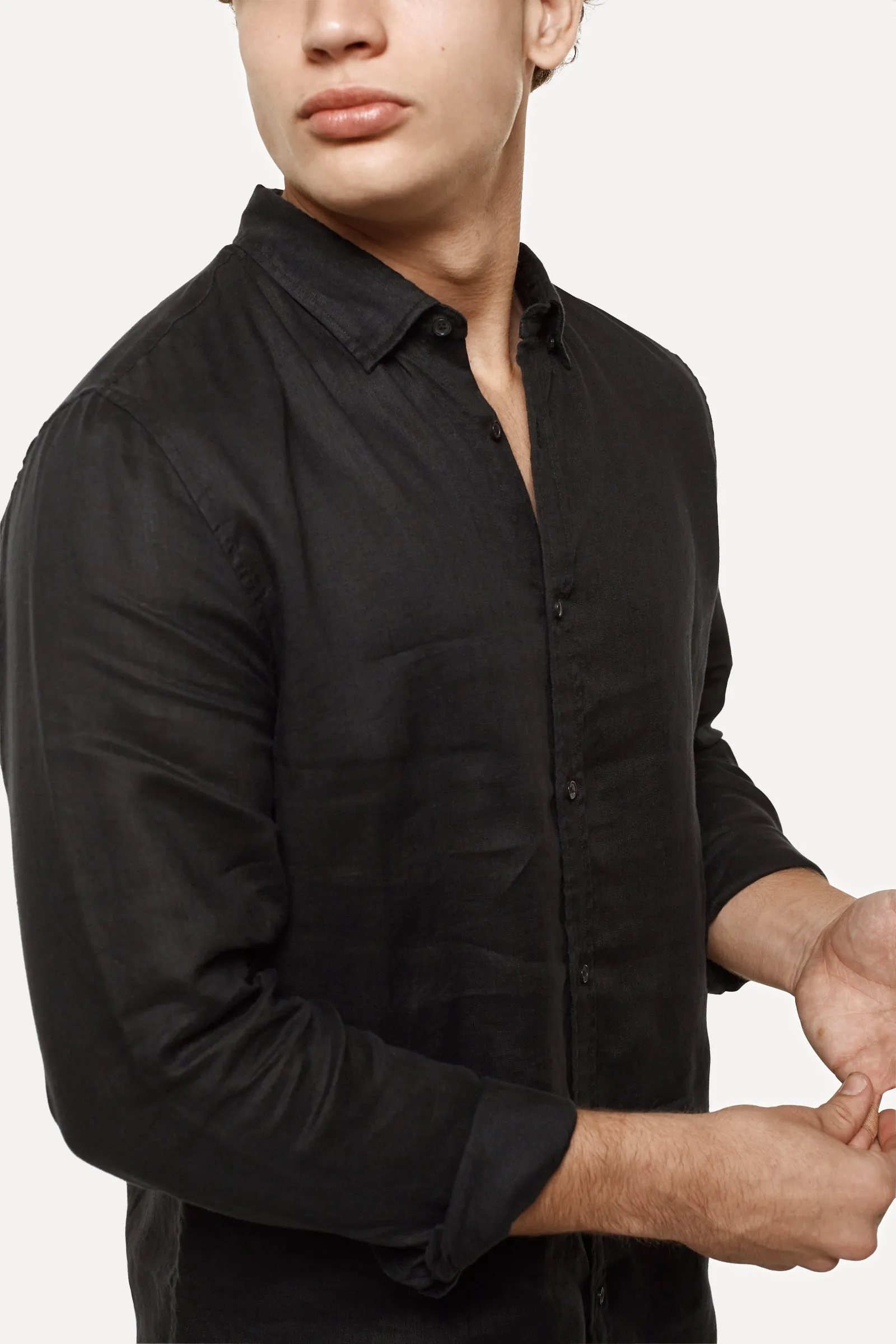 The Tennyson Linen L/s Shirt - Black